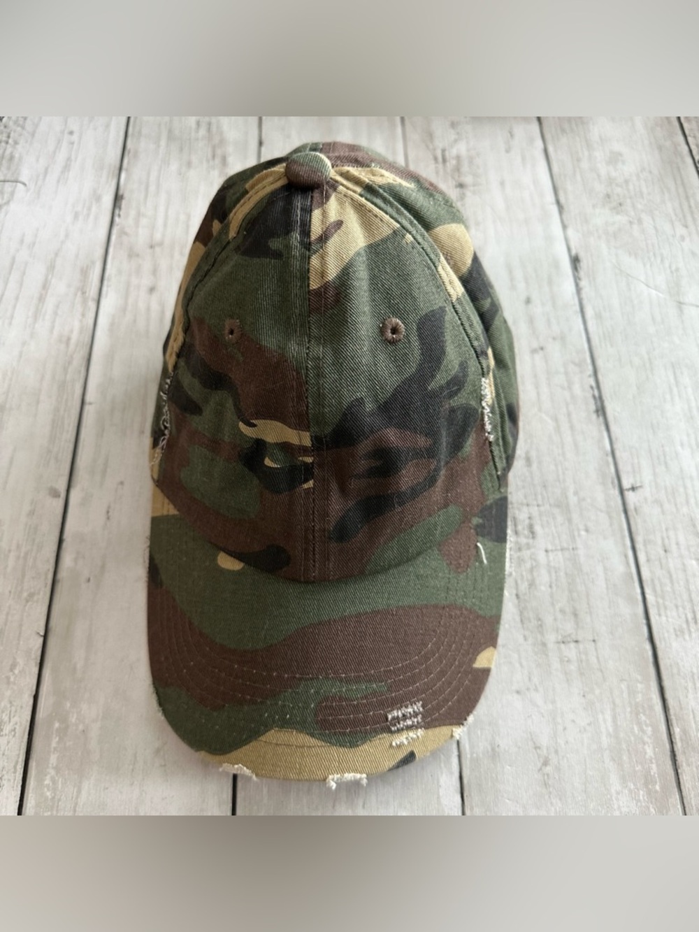 PREOWNED DISTRICT CAMO HAT WOMENS GREEN BROWN ADJUSTABLE DISTRESSED HAT